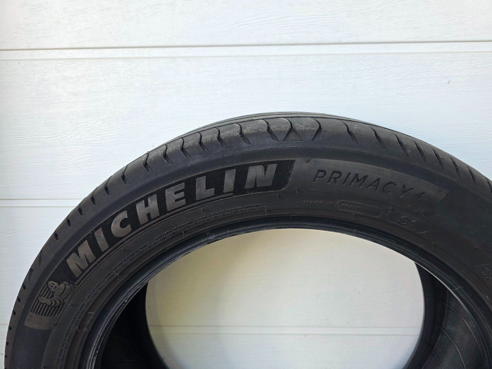 Michelin Pneus & Kompletträder: Michelin Reifen 235/50 – Gebraucht aus Weggis von Jhmathis 1