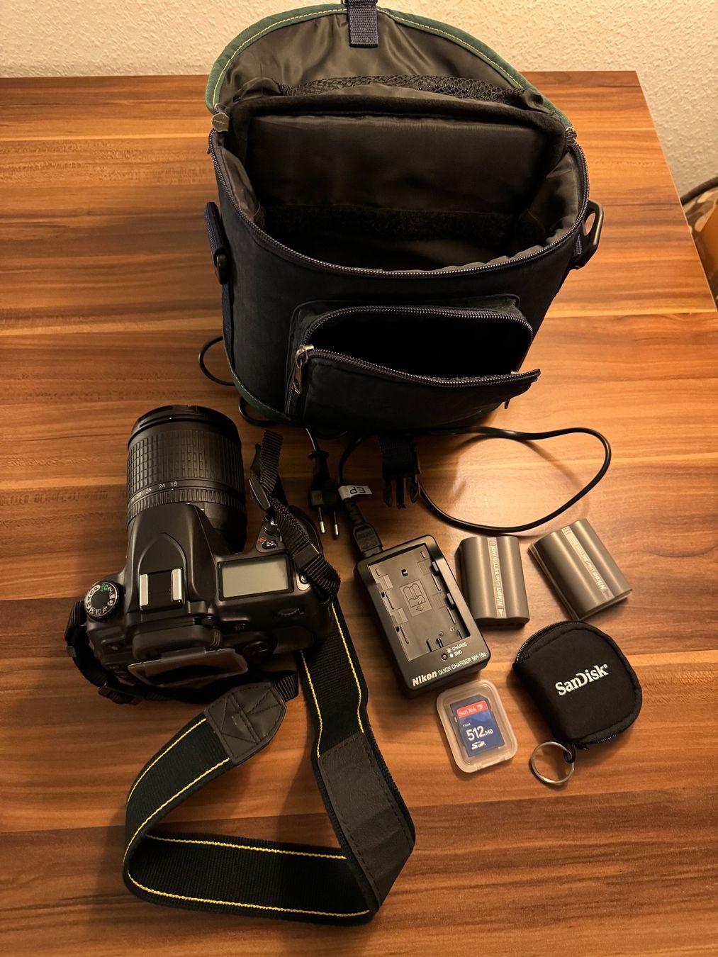 Nikon Fotocamera: Nikon D80 inkl. Zubehör – Usato da Zug venduto da Jbys