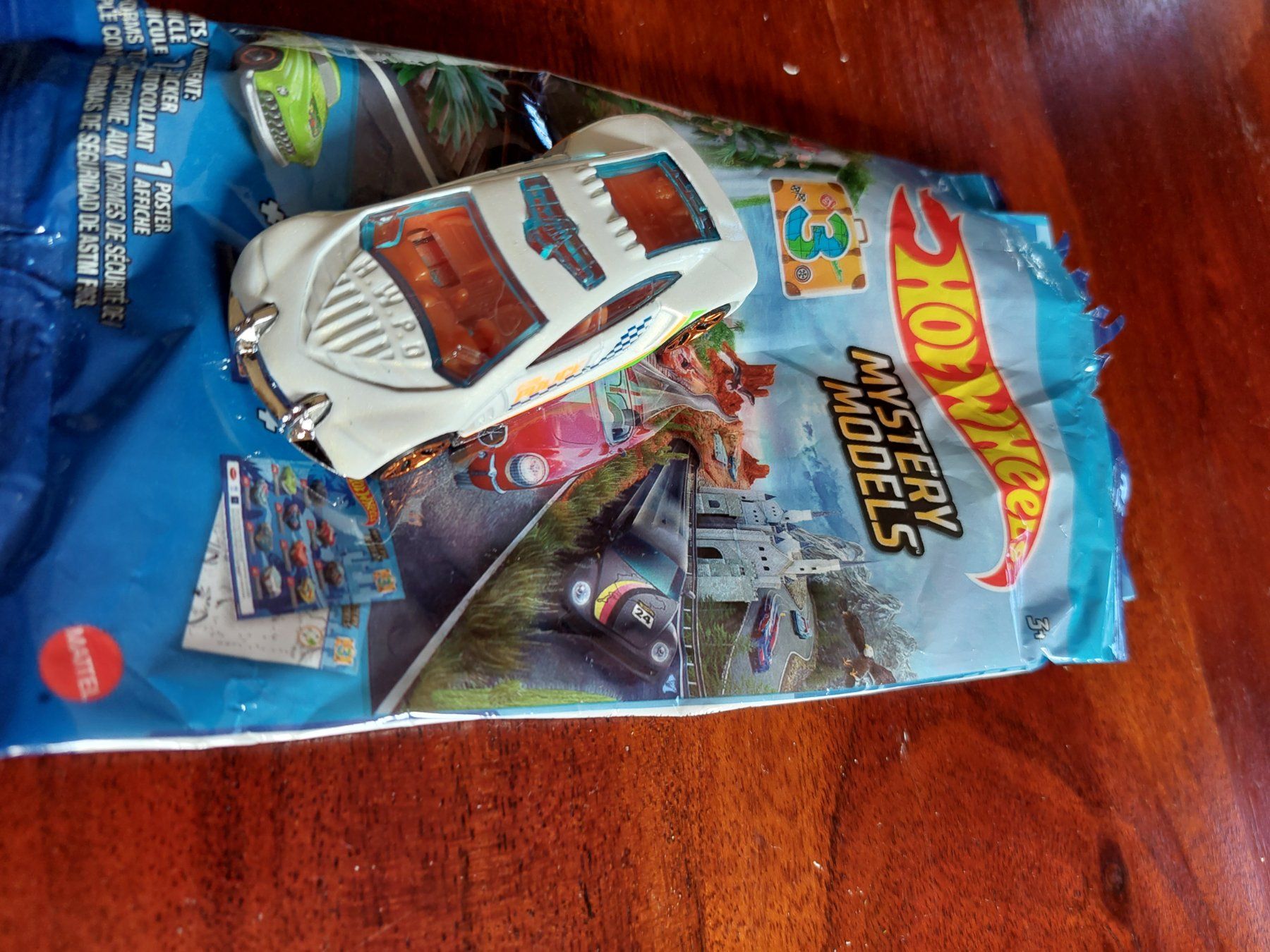 Hot Wheels Modellautos: Hot Wheels Mystery Models Auto + Poster + Sticker – Neu (gemäss Beschreibung) aus Beckenried von Havacola 2