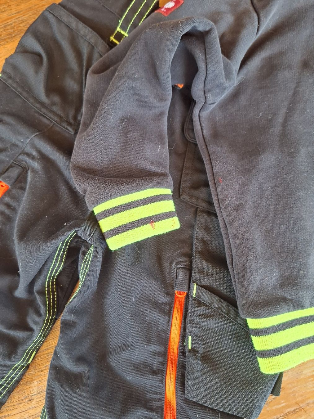Engelbert Strauss Ensembles coordonnés: Engelbert Strauss Arbeitshose und Softshelljacke Gr. 104 – D'occasion à Russikon par Eichhalde 5
