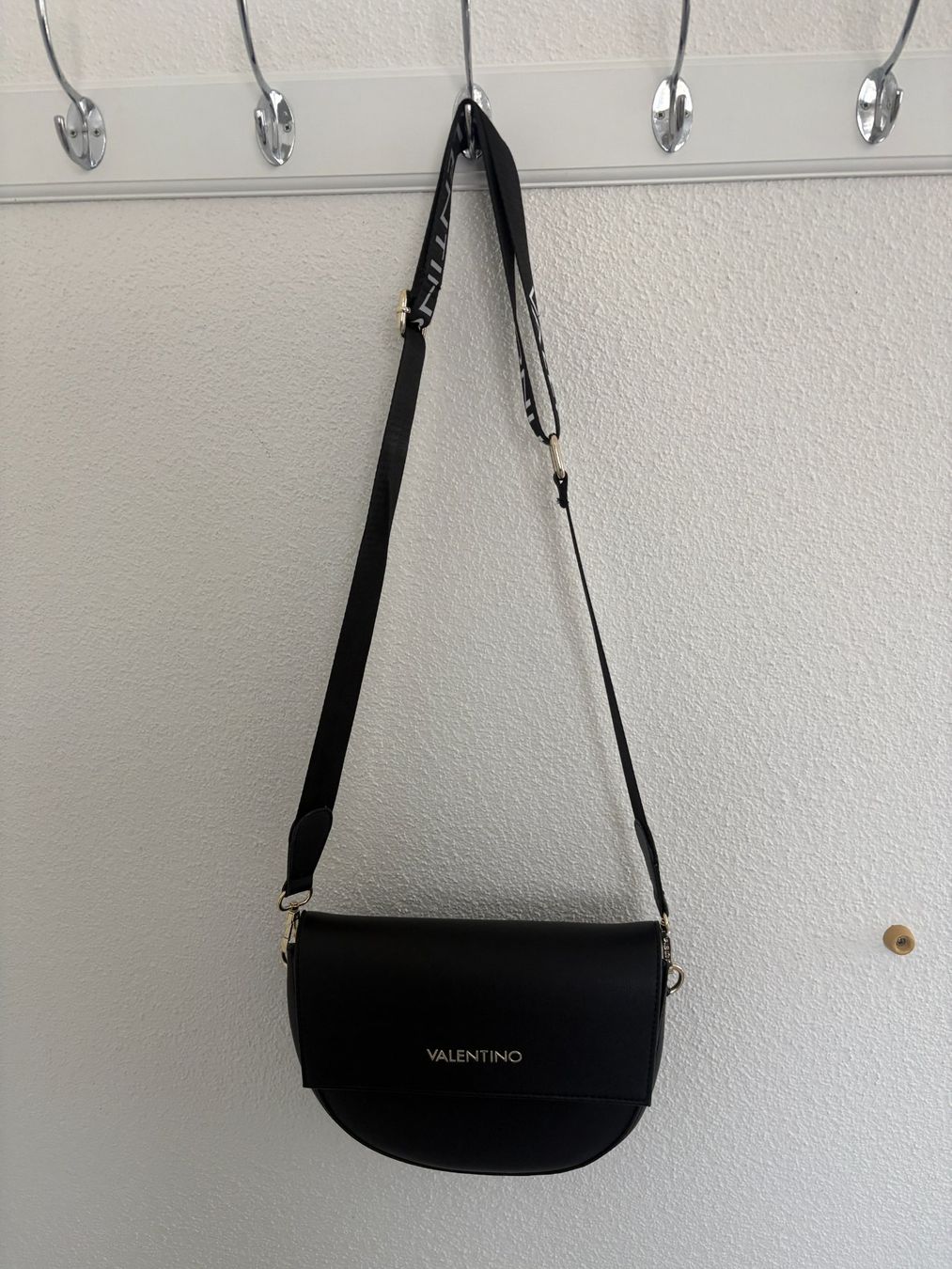 Valentino Borse da donna: Umhängetasche von Valentino – Usato da Sursee venduto da ric_fzx7