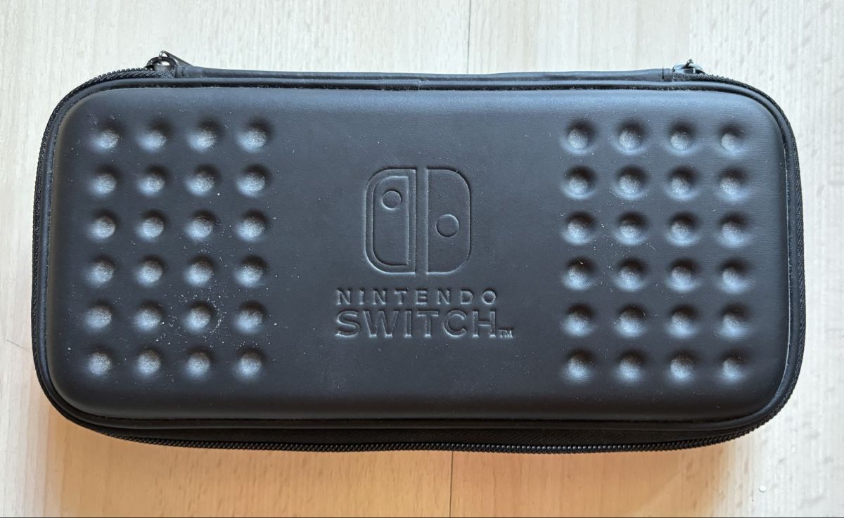 Nintendo Console: Console Nintendo Switch classique – Usato da Tramelan venduto da crevette72 1