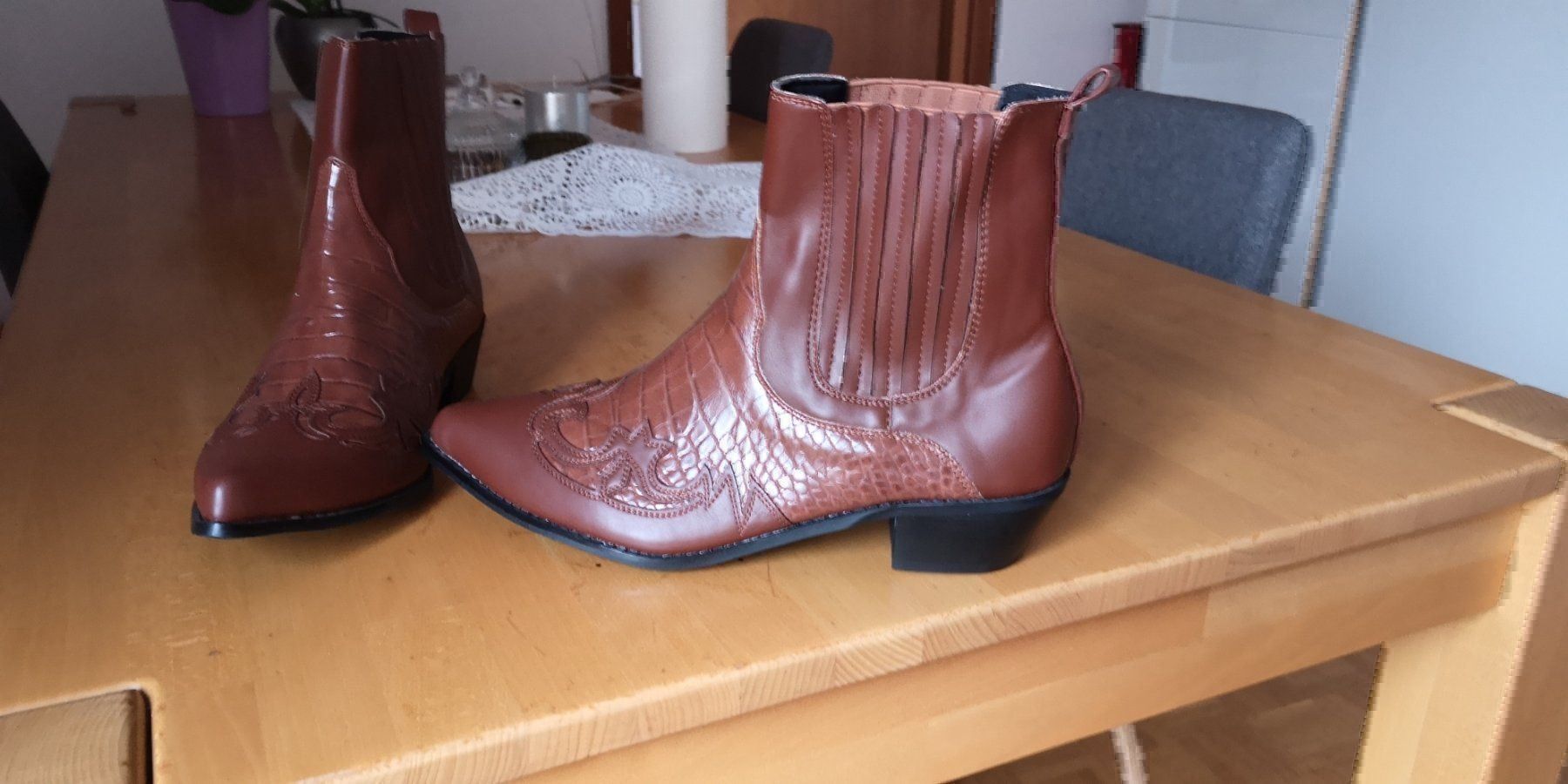 Scarpe da uomo: bottines – Nuovo (secondo la descrizione) da neuchatel venduto da Mictou 1