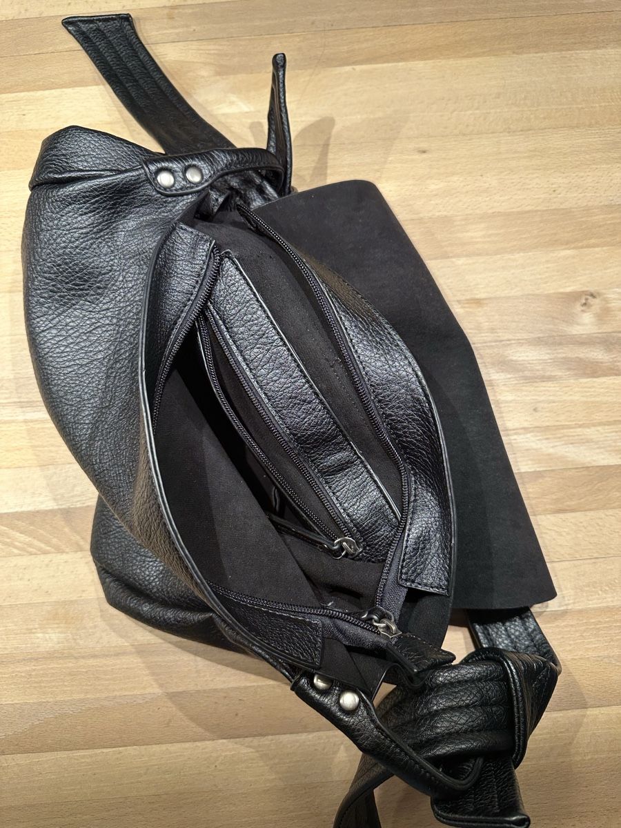 Borse: Schwarze Tasche – Usato da Appenzell venduto da Nemali 1
