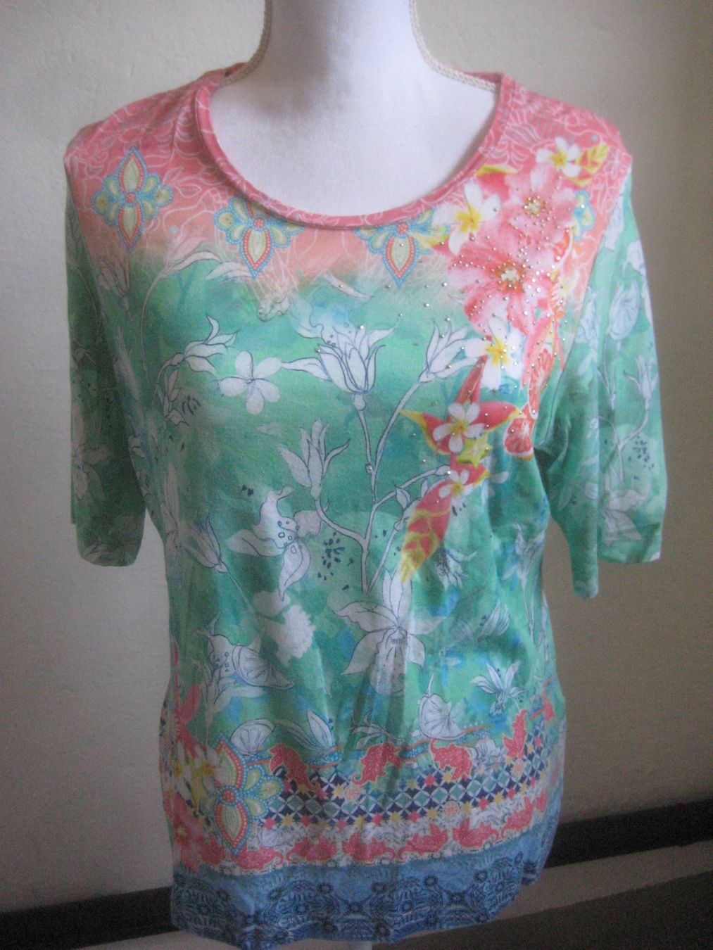 T-Shirts: DAMEN T - SHIRT – Gebraucht aus Uster von flocke1