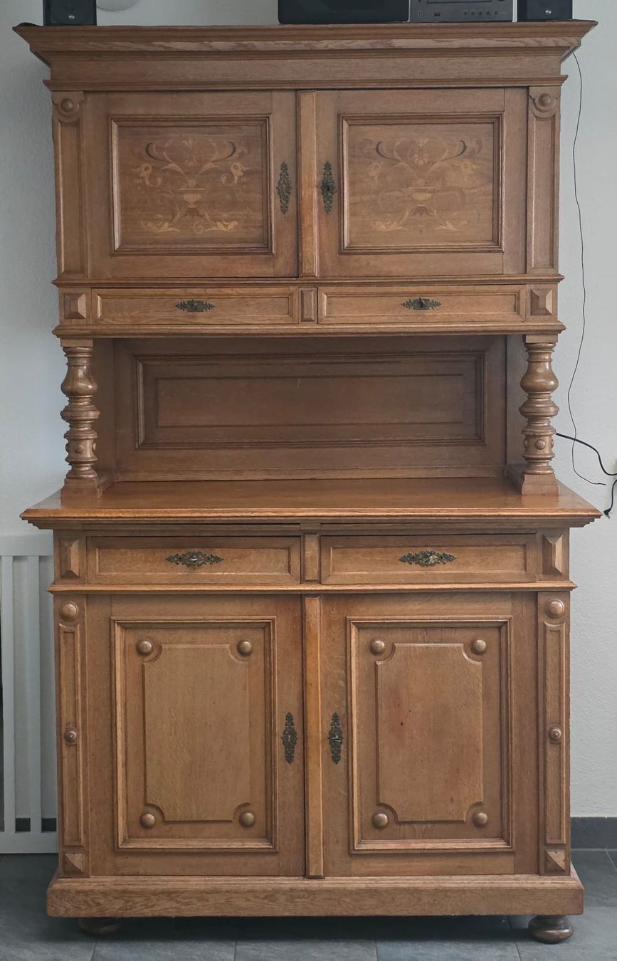 Büffets: Antiker Buffetschrank, Holz, Nussbaum, Vintage – Gebraucht aus Rheinsulz von Dred