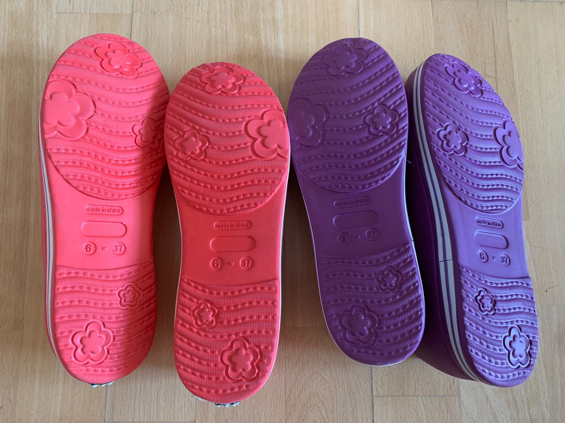Scarpe da donna: 2 Paar Strandschuhe in Grösse 37 – Usato da Worb venduto da farben20zauber 1