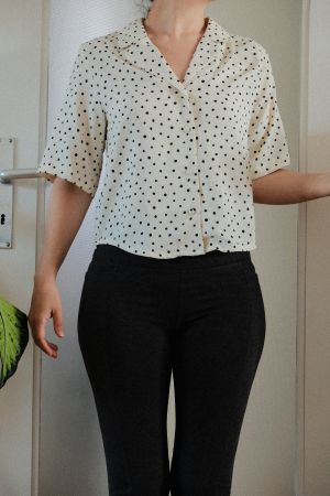 Bluse Monki Tupfen Beige Kurzarm Grösse XXS guter Zustand