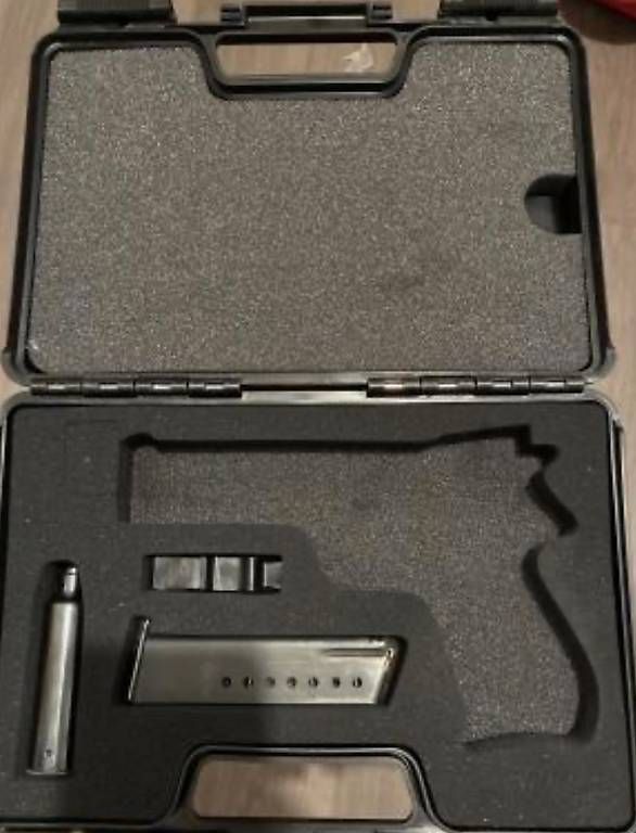 Toutes les pièces auto: Mallette Sig 210  – D'occasion à Corgémont par Barisboyraz