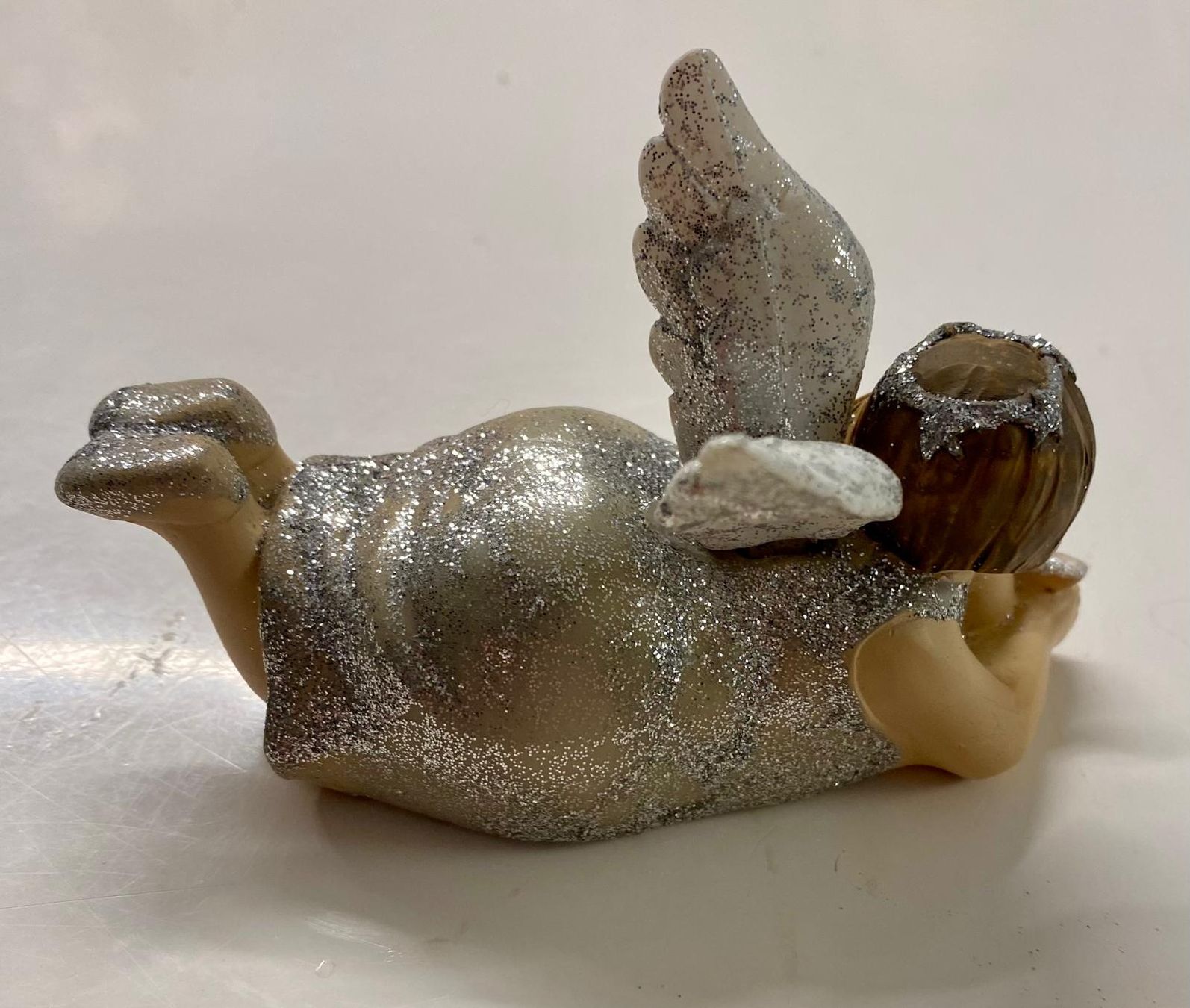 Statuette: Deko-Engel mit Stern, glitzernd, Winter – Usato da Krauchthal venduto da SamsPuce 1