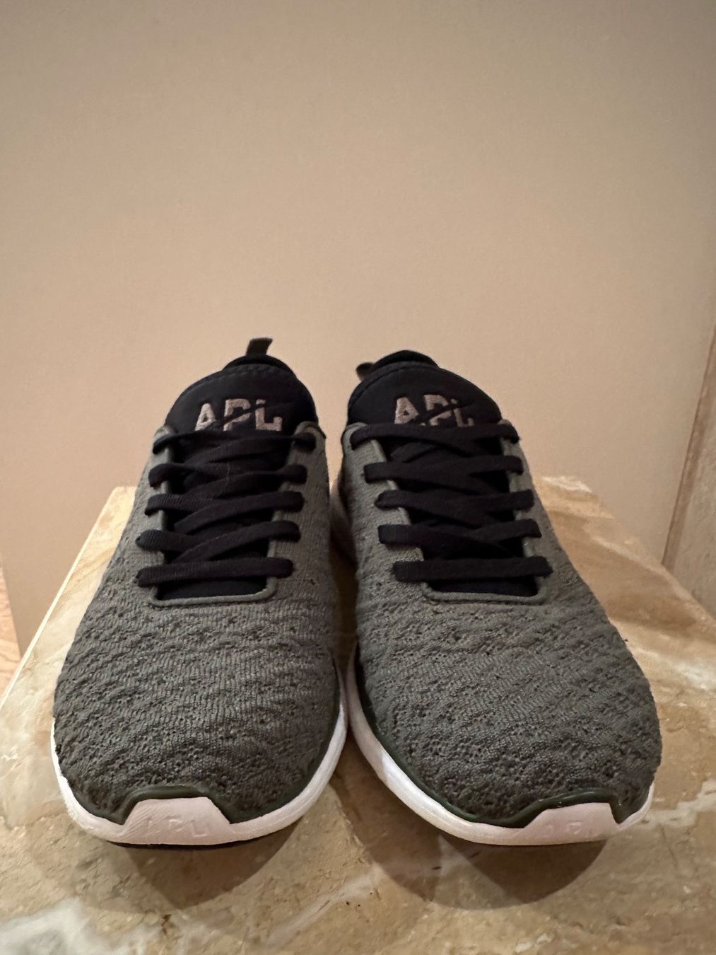 Damenschuhe: APL trainers – Gebraucht aus Paradiso von apf_mh9c 2