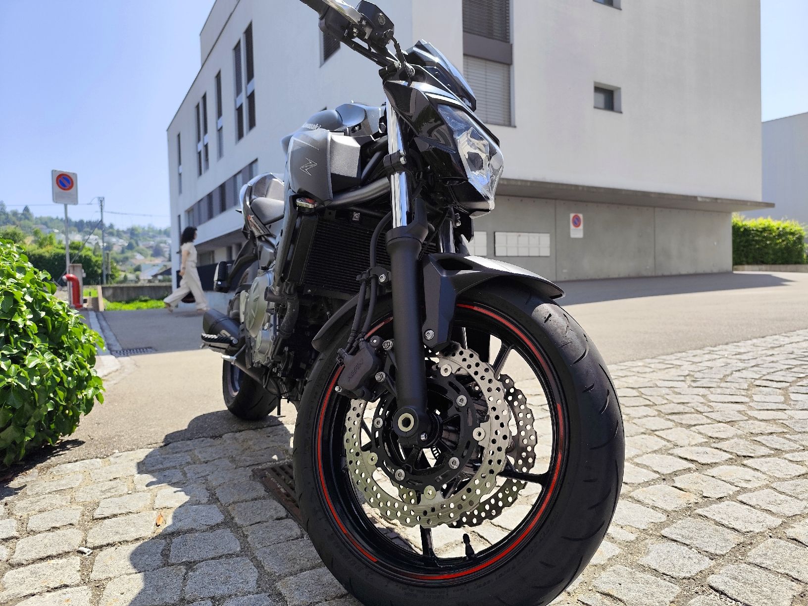 Kawasaki Strada: Kawasaki Z650 – Nuovo (secondo la descrizione) da Reinach AG venduto da FirstCustomer 1
