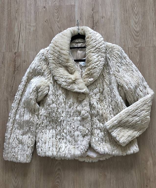 Giacche: Flauschige Jacke von MODEE, beige, Gr. 42 – Nuovo (secondo la descrizione) da Zürich venduto da lino07 4