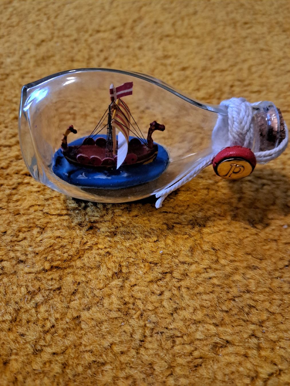 Tutte le decorazioni: Miniature d'un bateau viking  – Usato da La Roche FR venduto da seashellfan