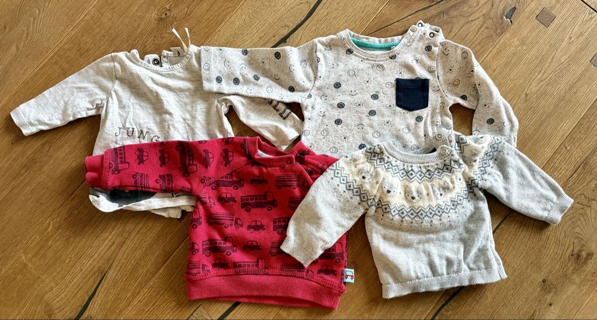 Lotti & Set di vestiti: Lot de 13 pulls 0-3 mois – Usato da Biel/Bienne venduto da Milenegc 3
