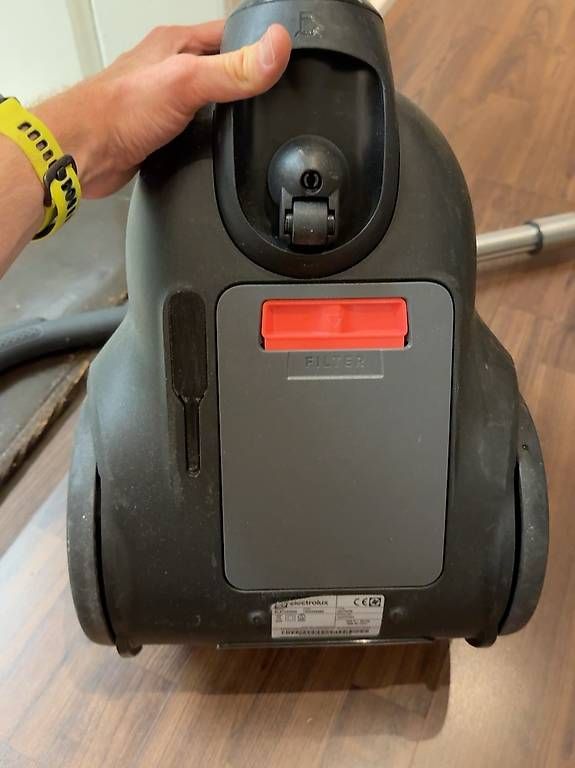 Electrolux Staubsauger & Zubehör: Electrolux Staubsauger Clean 600 beutellos – Gebraucht aus St. Gallen von tob_5j2g 2