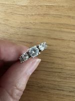 Silberring in silber mit Steinen - Grösse 52