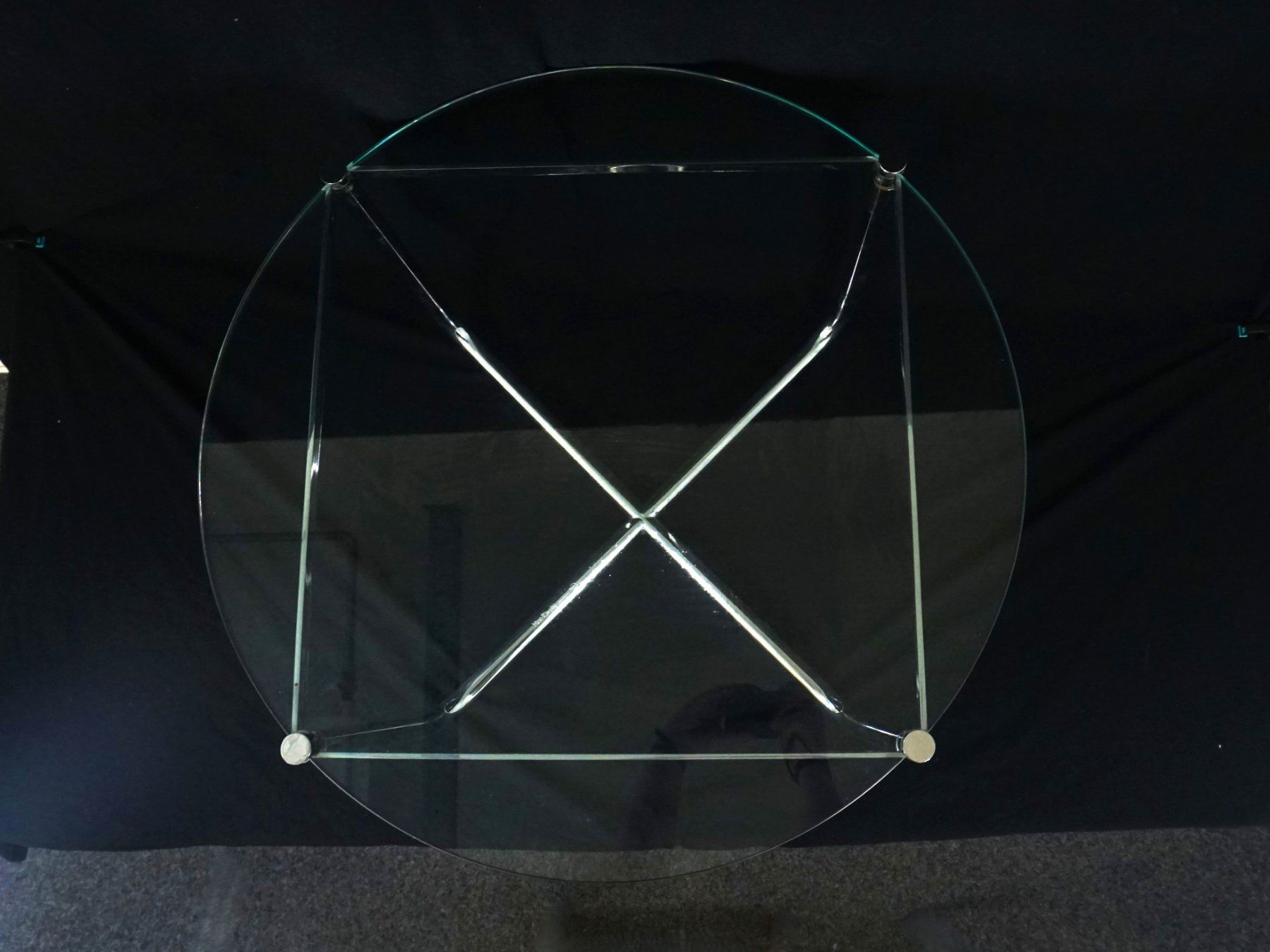 Knoll Tables: Knoll Studio Glas Tisch Rund – D'occasion à Pratteln par Restwert_Pratteln 1