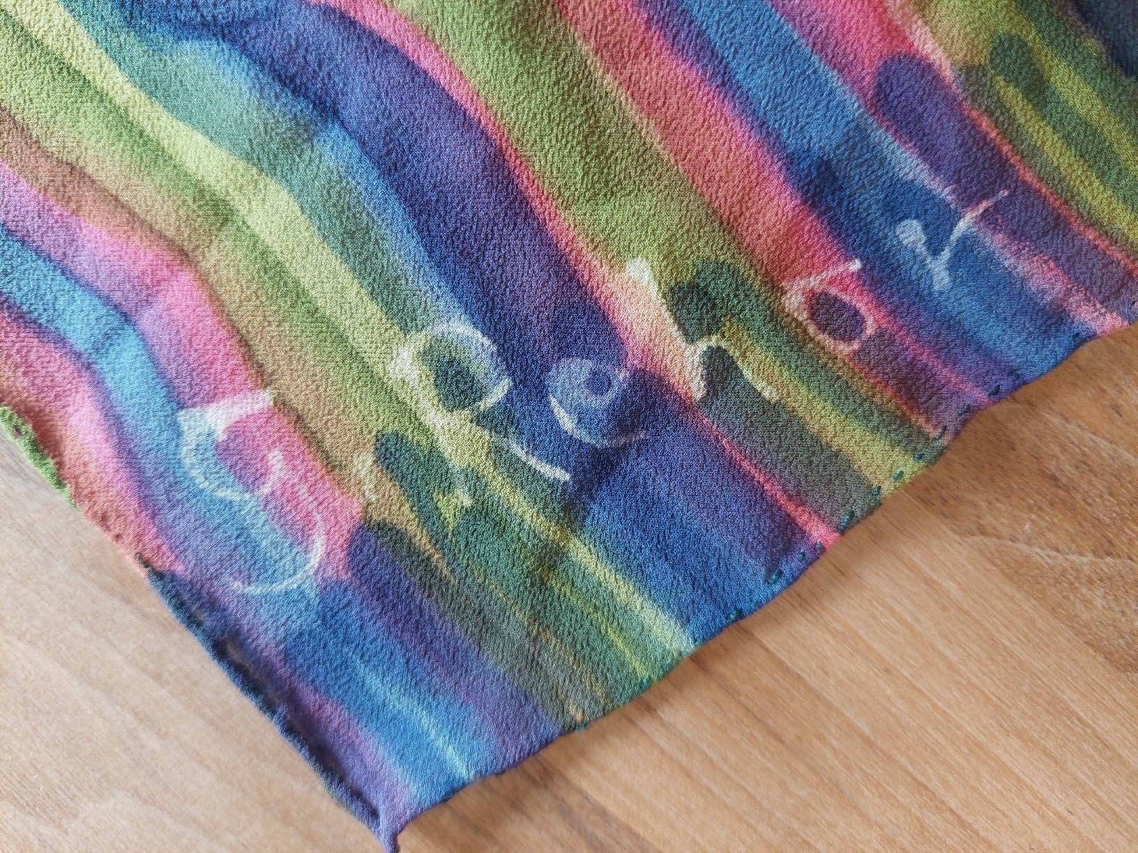 Foulard & Sciarpe: Sommer Schal Seide bunt, leicht & luftig – Usato da Brunnen venduto da Livianda 2
