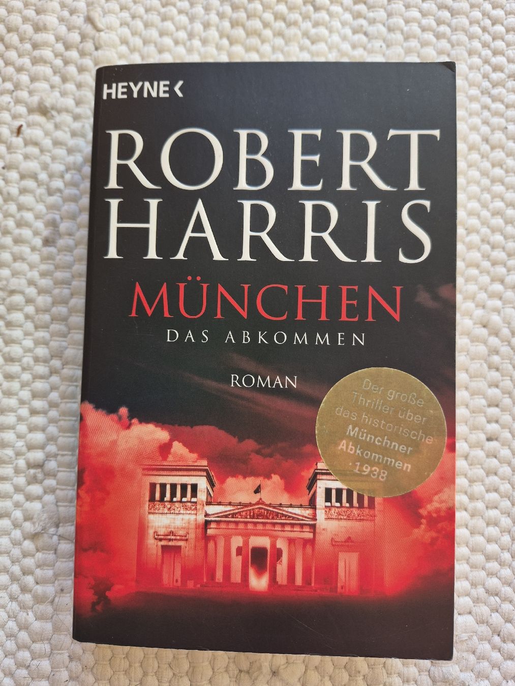 Libri: München von Robert Harris – Usato da Lauterbrunnen venduto da MassimoNr.01