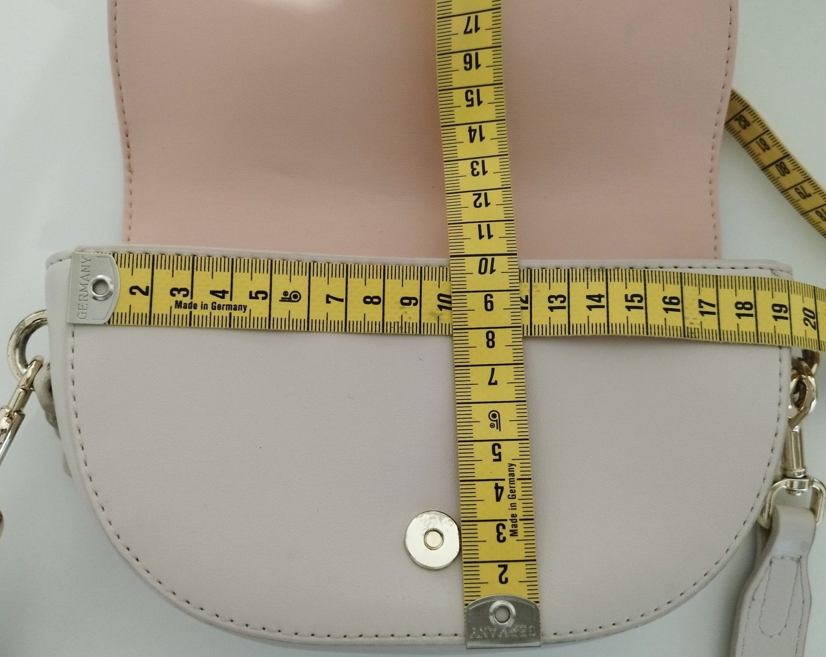 Tommy Hilfiger Taschen für Damen: Crossbody Tasche von Tommy Hilfiger – Gebraucht aus Bülach von verasara 6