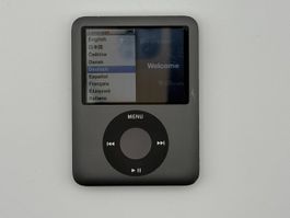 Apple iPod Nano 3. Generation 8GB - Schwarz - Getestet