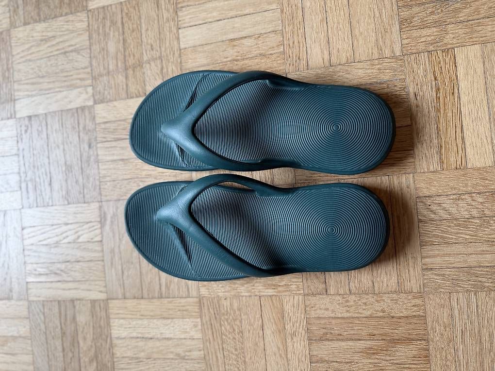 Herrenschuhe: Sandalen, Kunststoff. Gr. 40 – Gebraucht aus Zürich von sab_bl7c