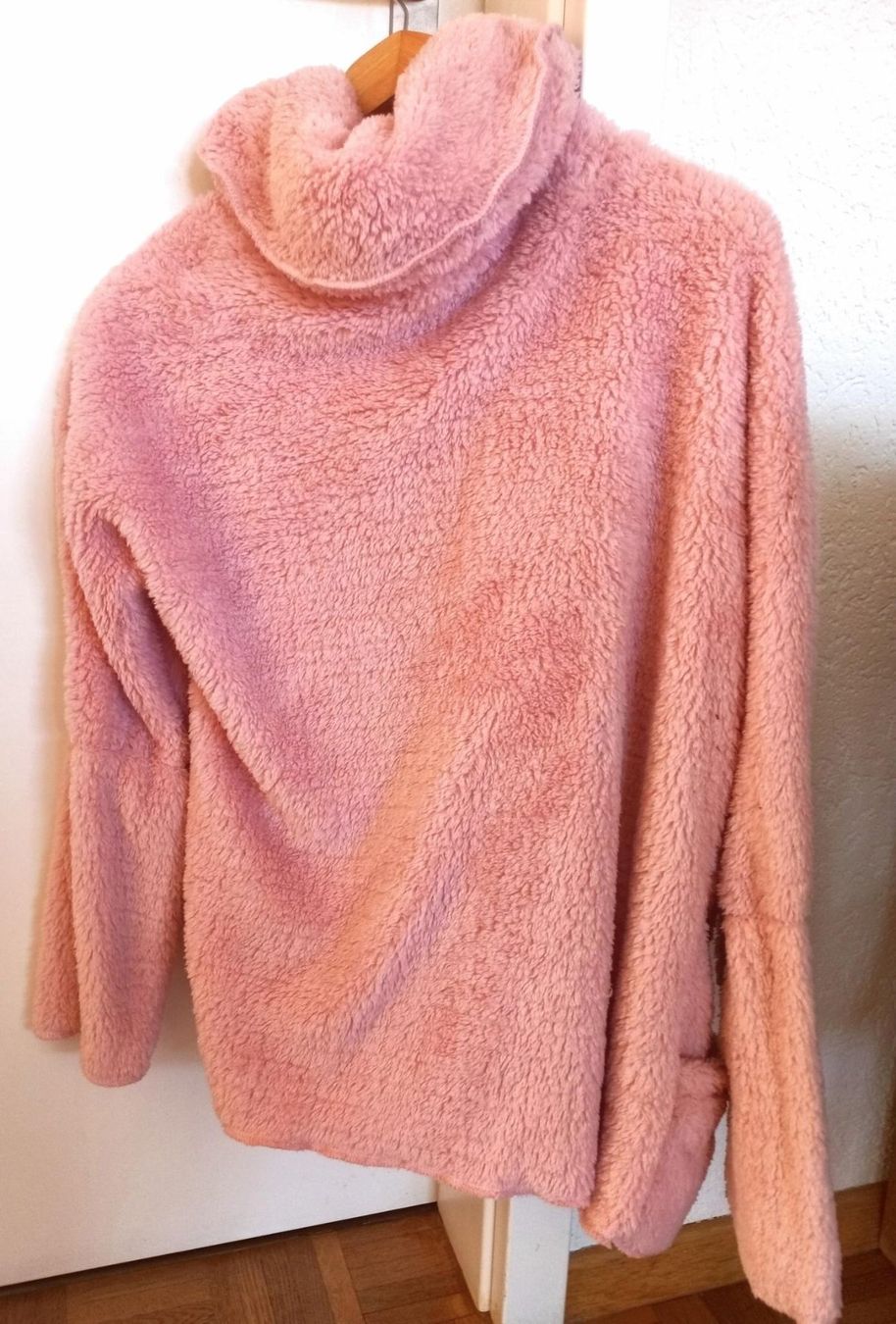 Giacche: Rosa Teddyjacke in Grösse S NEU – Nuovo (secondo la descrizione) da Gwatt (Thun) venduto da lealisa007 1
