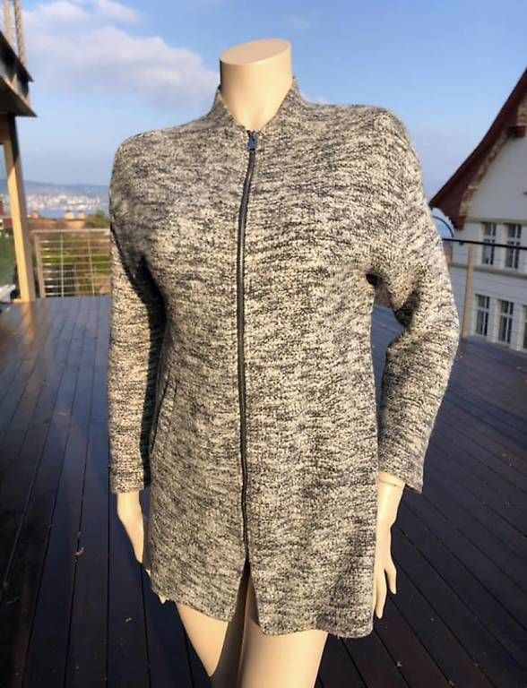 Bershka Jacken: Strickjacke Gr.S /36 – Gebraucht aus Wilen b. Wollerau von chocolady