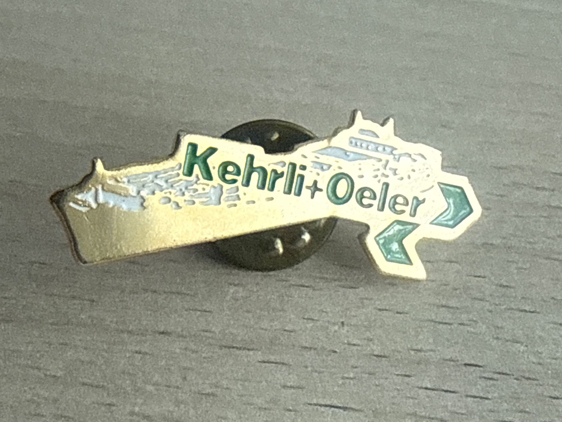 Plaketten & Abzeichen: Pin Kehrli+Oeler – Gebraucht aus Glattbrugg von Schweigmatt