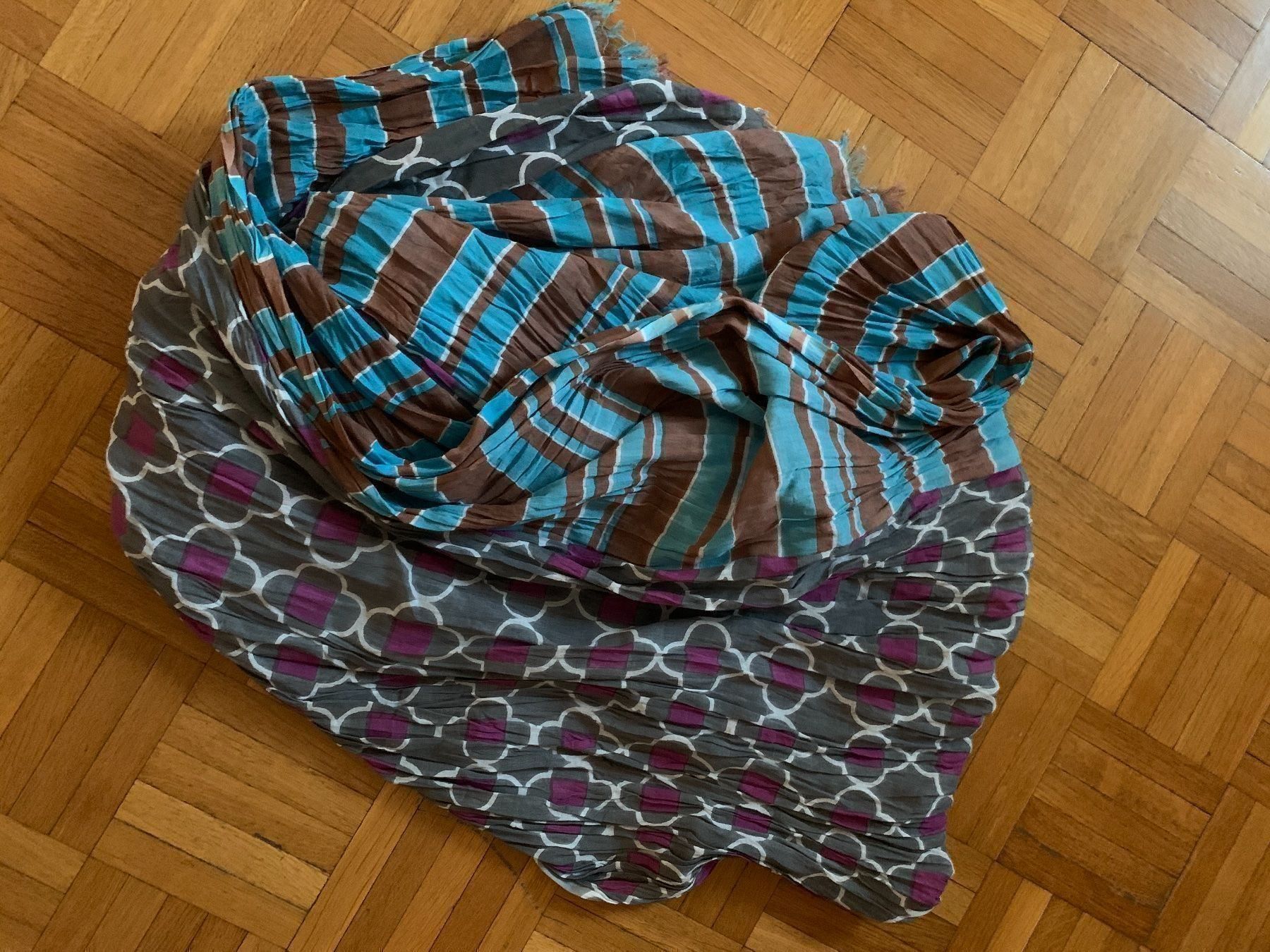 Foulard & Sciarpe: Foulard colorato in cotone – Nuovo (secondo la descrizione) da Minusio venduto da murimiri