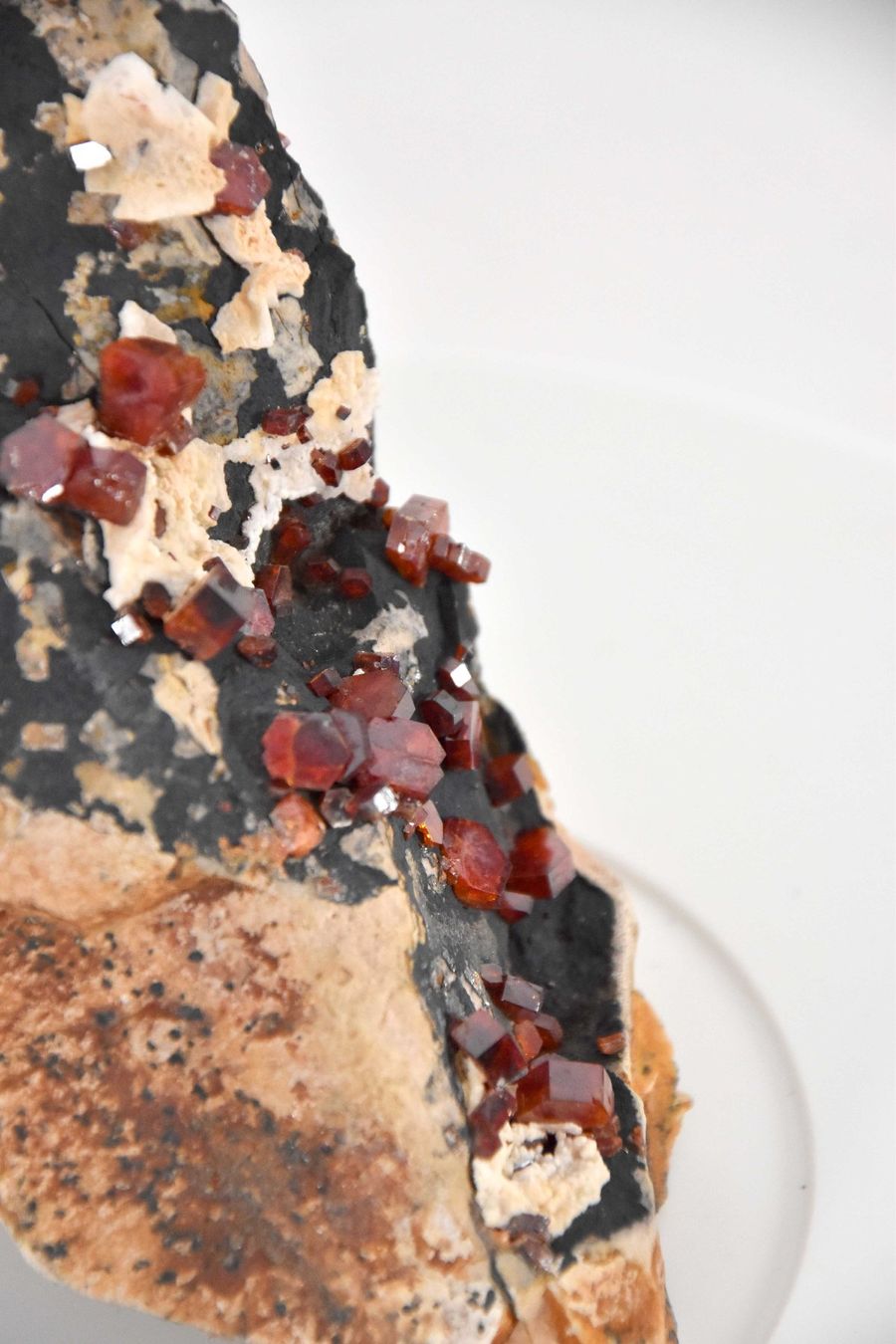 Minerali & Pietre curative: Vanadinite sur gange – Nuovo e nell'imballaggio originale da Vaulion venduto da sambigben 6
