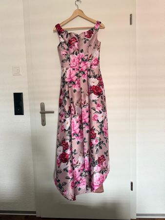 Chi Chi London Abendkleid, Blumenmuster, Gr. 34, neuwertig