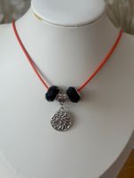 Kette  mit Anhänger schwarz