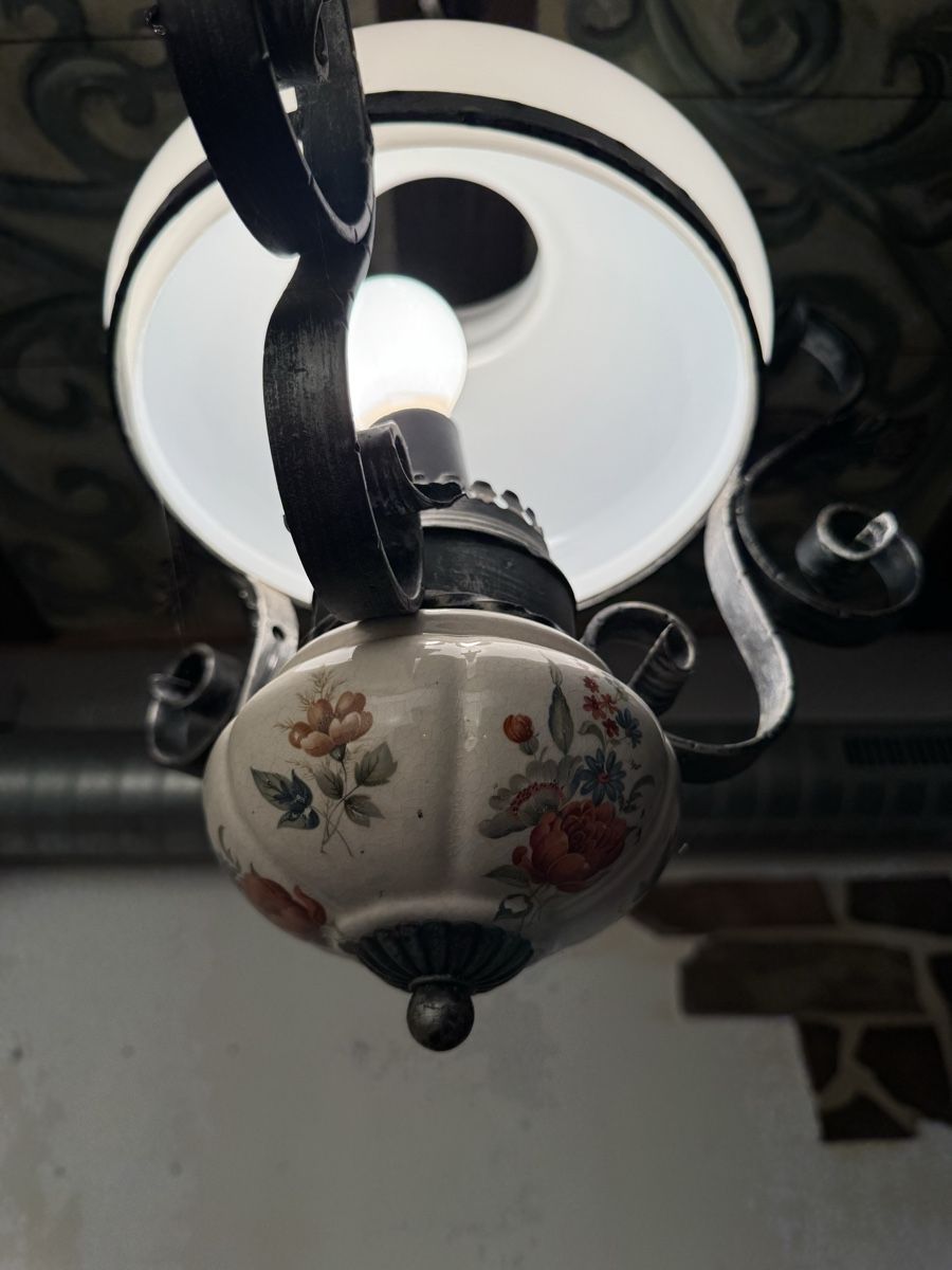 Kronleuchter & Deckenlampen: Deckenlampe mit Blumenmotiv - antik – Gebraucht aus Basel von matteo_a.s 1