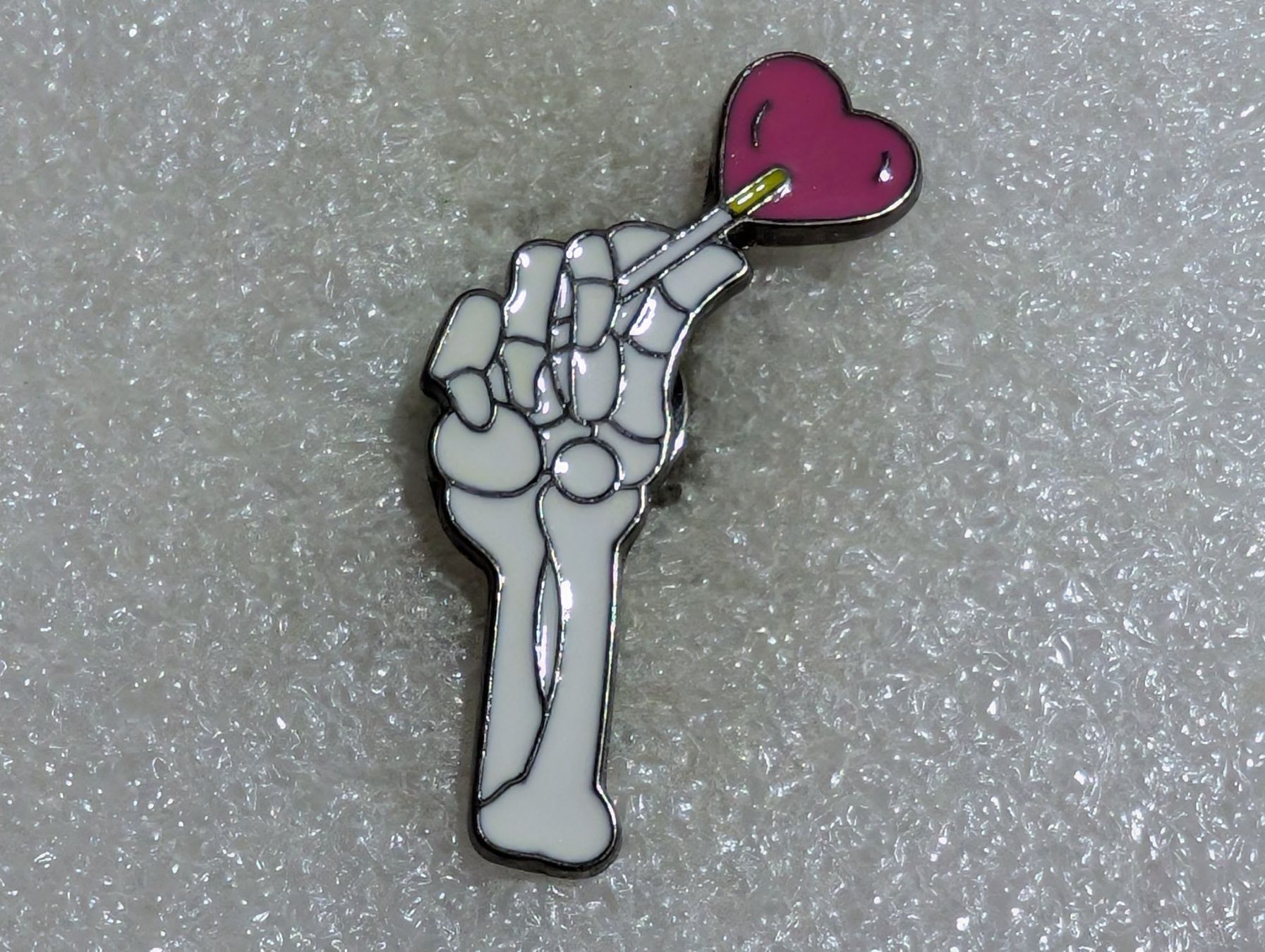 Placchette & Badge: Ansteckpin 106: Skelett – Usato da Oppligen venduto da Pin-Fall-Shop