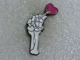 Ansteckpin 106: Skelett