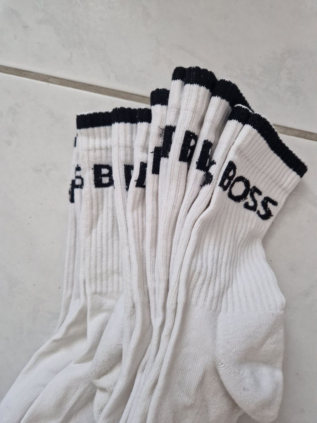 Hugo Boss Socken: BOSS white socks  – Gebraucht aus Bassersdorf von DonSolo
