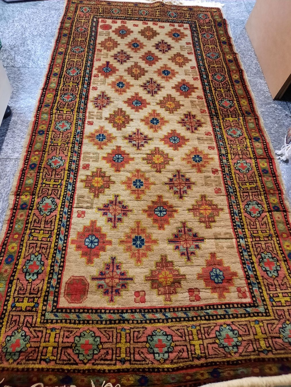 Tappeti: tappeto orientale annodato a mano – Usato da Biasca venduto da Old_6blh 1