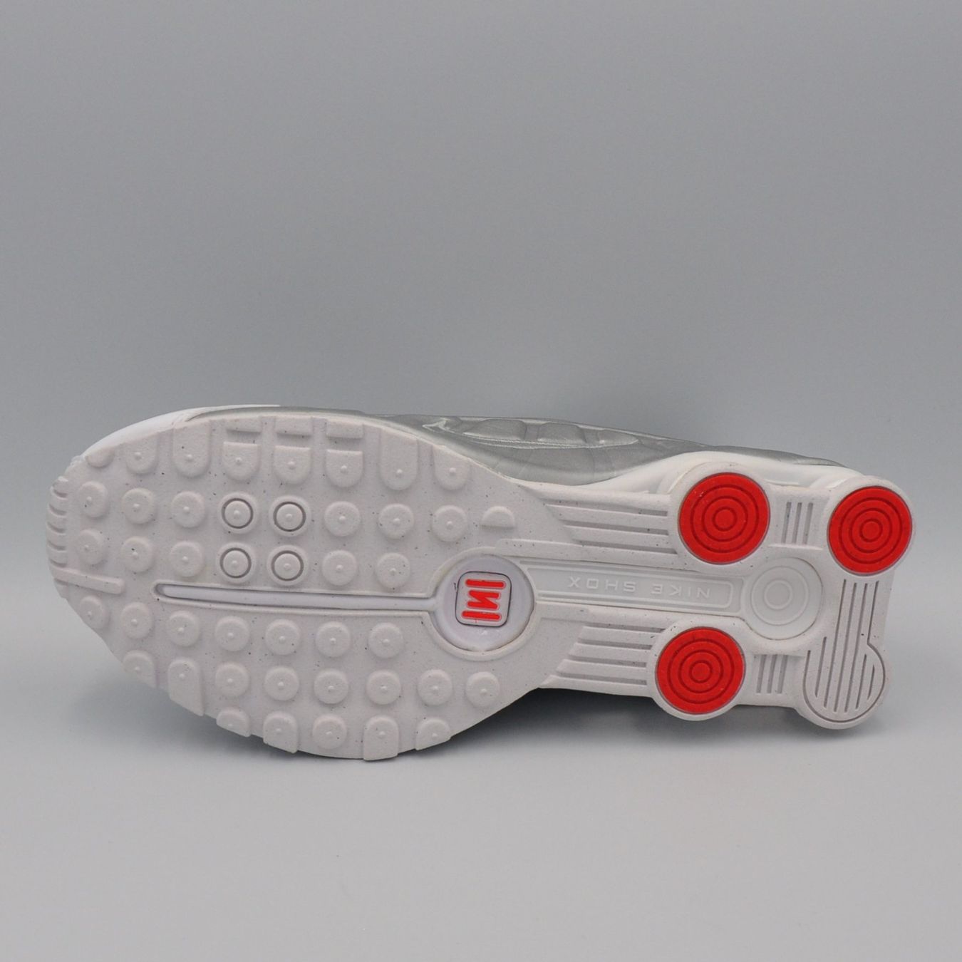 Nike Scarpe da uomo: Nike Shox R4 White 38 – Nuovo e nell'imballaggio originale da Bern venduto da SneakerheavenLT 3