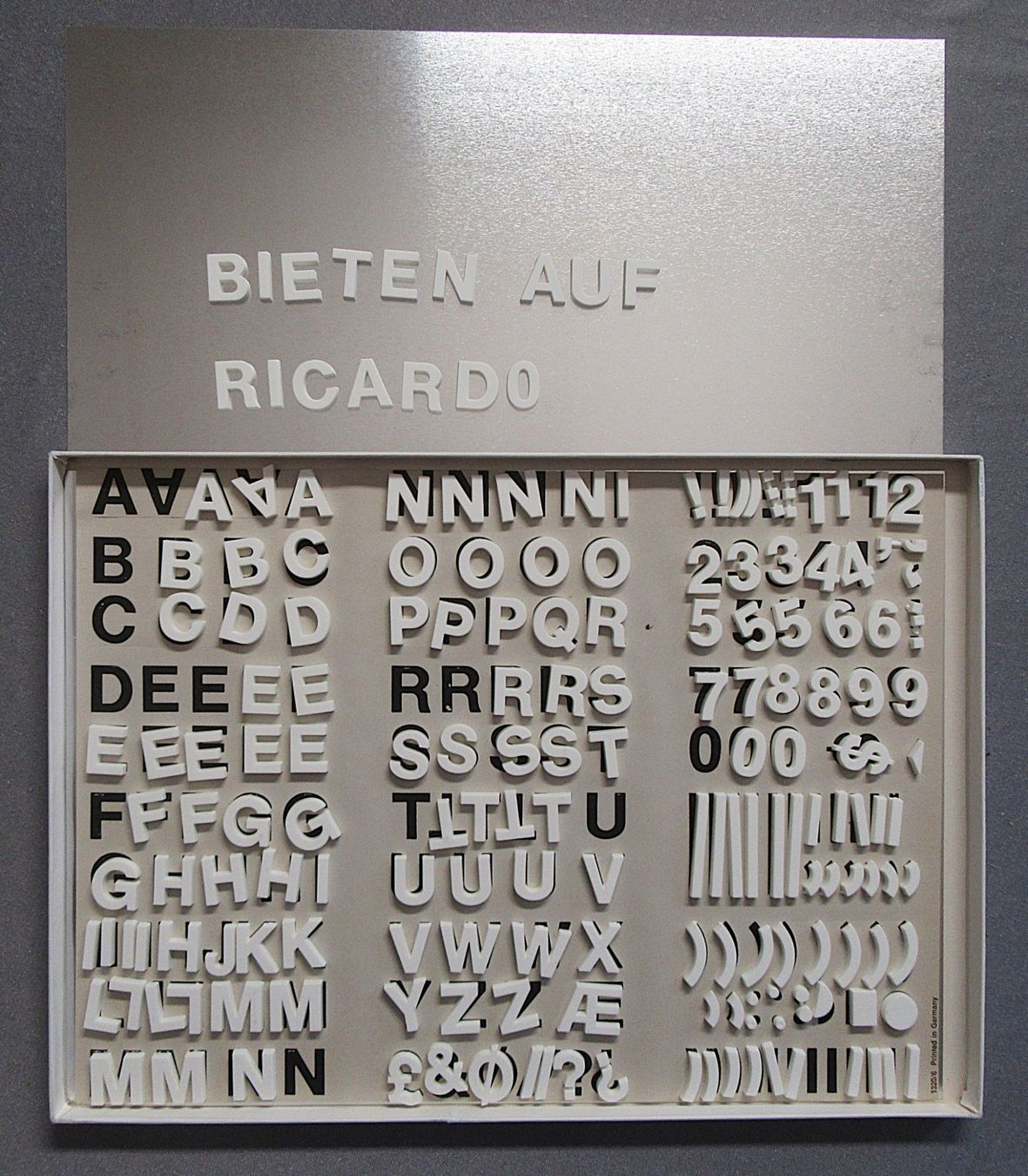 Giochi: Revue - 3D Magnet-Buchstaben – Usato da Auenstein venduto da Padabimbim 3