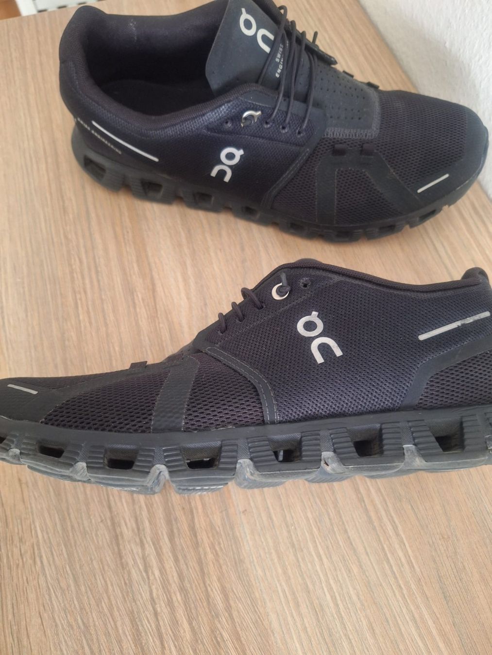 On Scarpe da uomo: Herrenschuhe "ON" 44 NEUWERTIG – Nuovo (secondo la descrizione) da Embrach venduto da Alian1 3