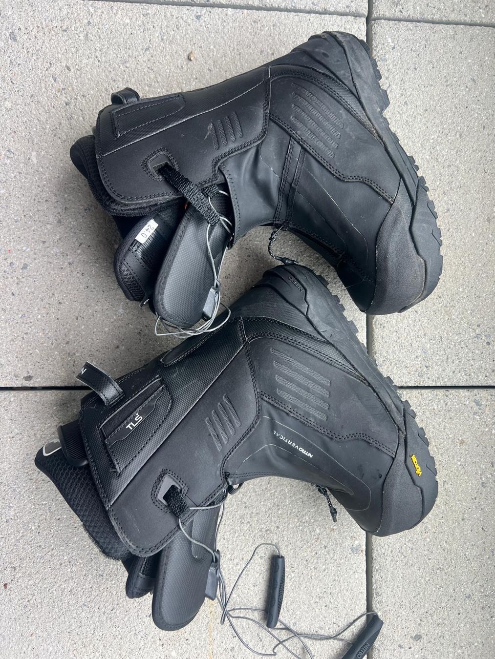 Snowboard Nitro Scarpe da uomo: Nitro Vertical TLS+ Snowboard Boots – Usato da Zürich venduto da kuengfab 1