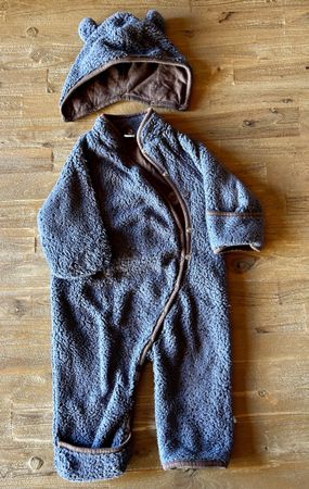 Overall Gr. 68 mit Mütze von Pippi in Fleece Teddyoptik
