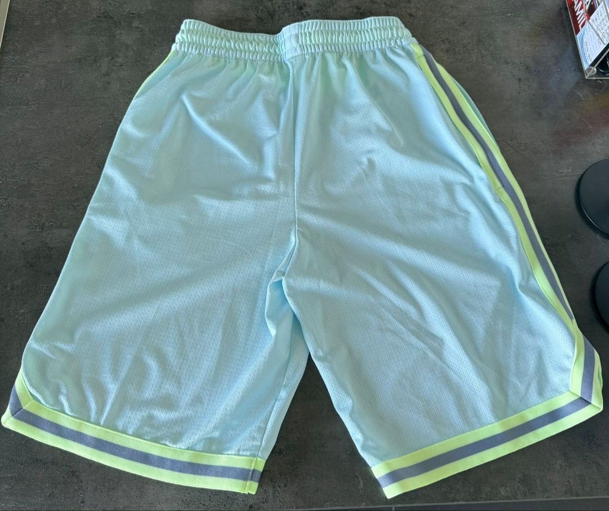 Nike Pantalons: Short de basket Nike – Neuf (Voir description) à Fontaines NE par iness100 1
