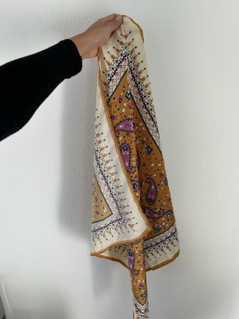 Foulard mit Designs