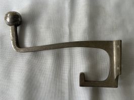 Antiker Kleiderhaken mit Kugel, Garderobenhaken, Vintage Sti