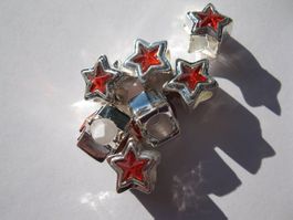 2 Grosslochperlen, Beads versilbert Stern rot