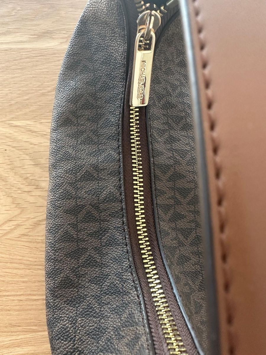Michael Kors Borse da donna: Michael Kors Schultertasche – Nuovo (secondo la descrizione) da Meisterschwanden venduto da rogergro 3
