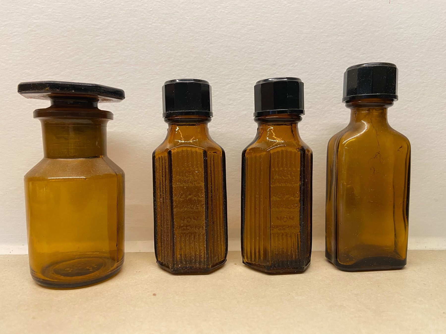 Accessori da laboratorio: Apothekerfläschchen / Medizinfläschchen – Usato da Muttenz venduto da bargain_hunter 1